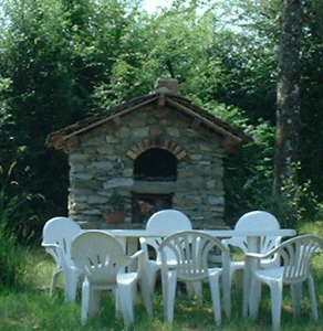 Etang priv� de 1 ha pour la p�che situ� a moins d'un km du g�te de Leycuras